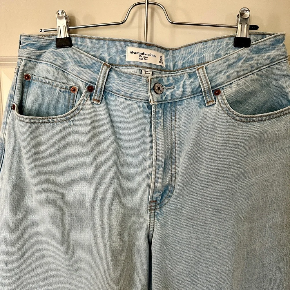 Abercrombie Light Blue Jeans - Picture 5 of 8